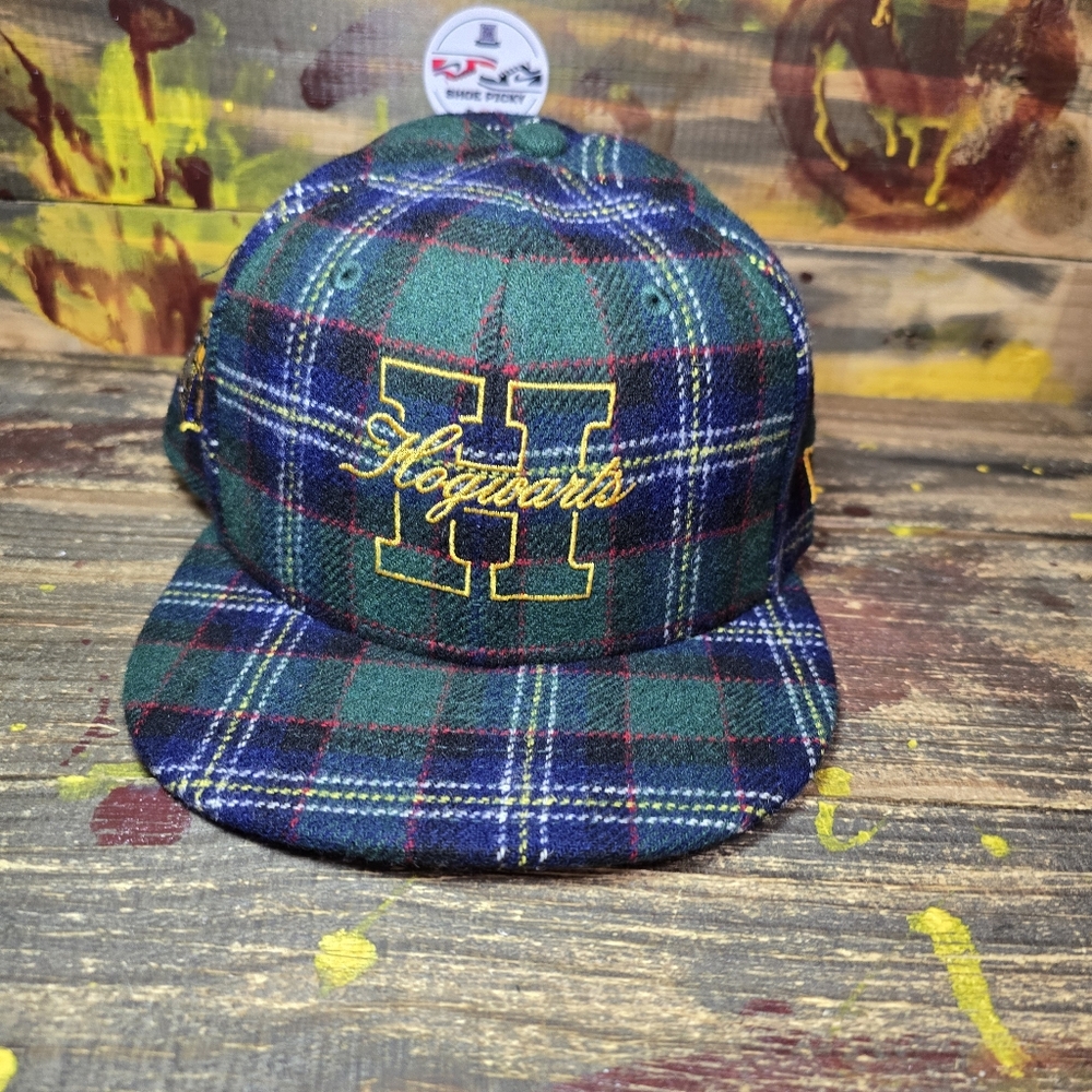 New Era Harry Potter Hogwarts Hat Plaid‎ Rare Size 7 1/8, 7 5/8 Brand New